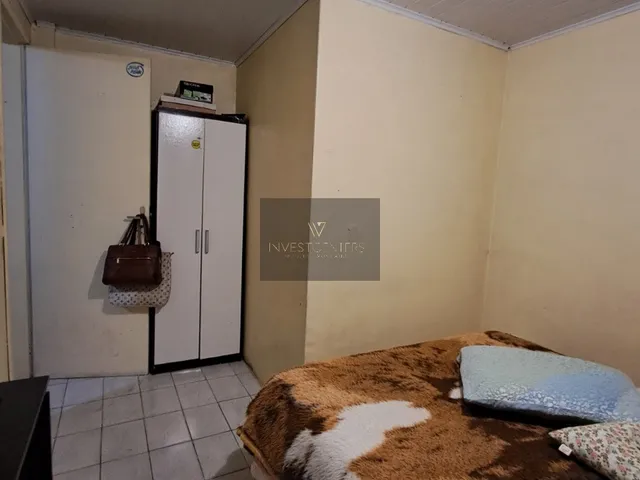 Imagem 12: Casa à venda na Cidade Industrial, Curitiba-PR: 2 quartos, 2 salas, 1 banheiro, 2 vagas