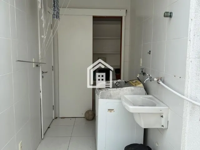 Imagem 9: Casa 03 suítes, nascente semi mobiliada no Condomínio Foz do Joanes, Buraquinho, Lauro