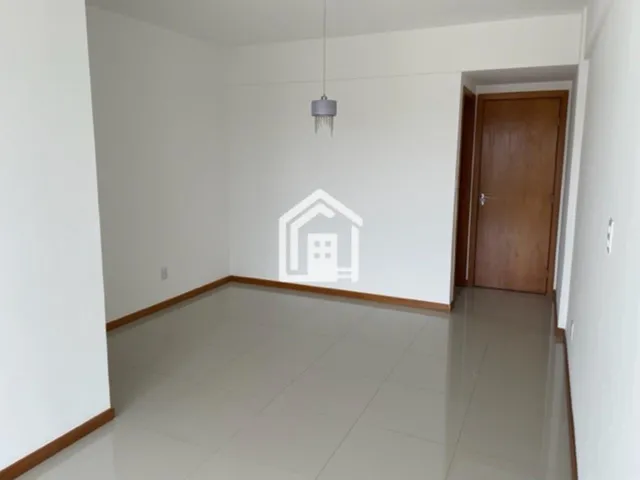 Imagem 12: Amplo apartamento de 03 quartos no 5º andar com suíte em Buraquinho