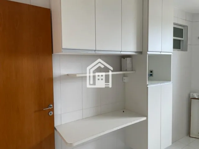 Imagem 11: Amplo apartamento de 03 quartos no 5º andar com suíte em Buraquinho