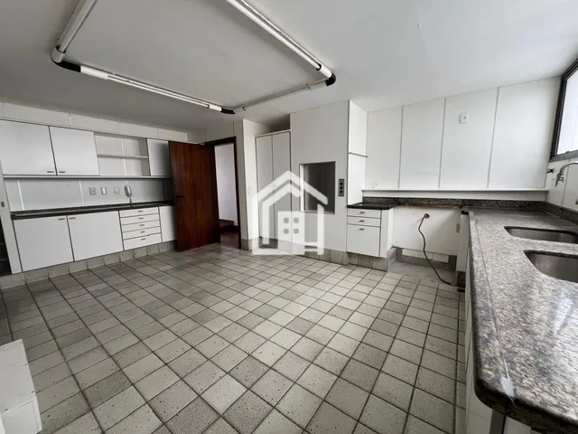 Imagem 4: Cobertura duplex com 5 suítes, vista mar e lazer privativo para locação no Rio Vermelho
