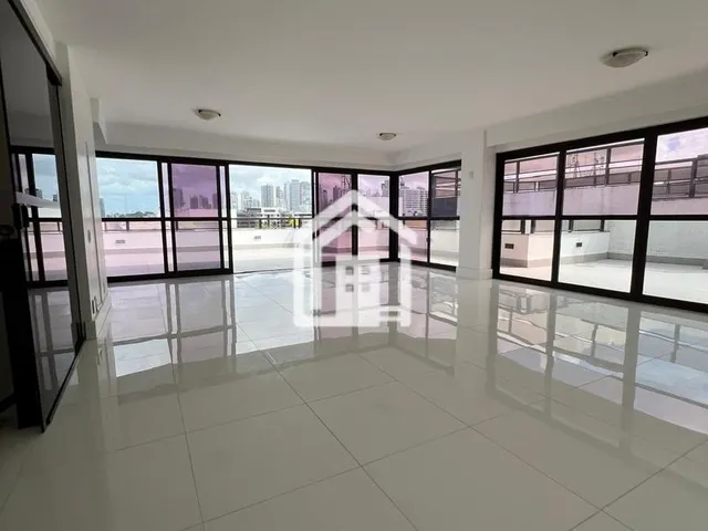 Imagem 8: Cobertura duplex com 5 suítes, vista mar e lazer privativo para locação no Rio Vermelho