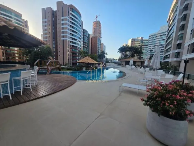 Imagem 3: Luxuoso apartamento à venda em Alphaville I Salvador-BA com 4 quartos 4 suítes 2 salas