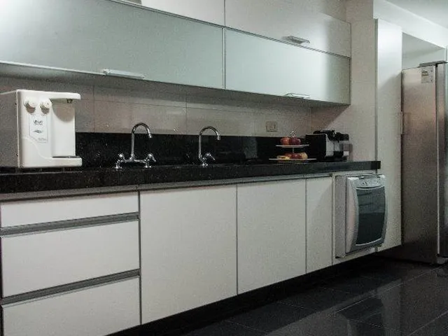 Imagem 12: VENHA MORAR NO PENINSULA. TUDO NUM SÓ LUGAR ACABAMENTO DE 1 LINHA: 1 PISO- SALA EM 2