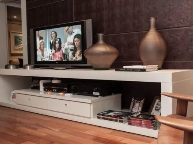 Imagem 6: VENHA MORAR NO PENINSULA. TUDO NUM SÓ LUGAR ACABAMENTO DE 1 LINHA: 1 PISO- SALA EM 2