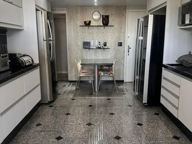 Imagem 12: FICO NUMA REGIÃO MUITO AGRADÁVEL POSSUO BASTANTE ÁREA VERDE SEGURANÇA 24HS COMÉRCIO