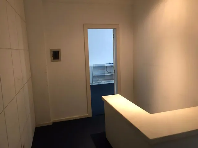 Imagem 16: Sala Centro Loja com 2 banheiros