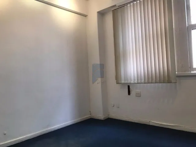 Imagem 10: Sala Centro Loja com 2 banheiros