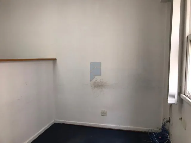 Imagem 4: Sala Centro Loja com 2 banheiros