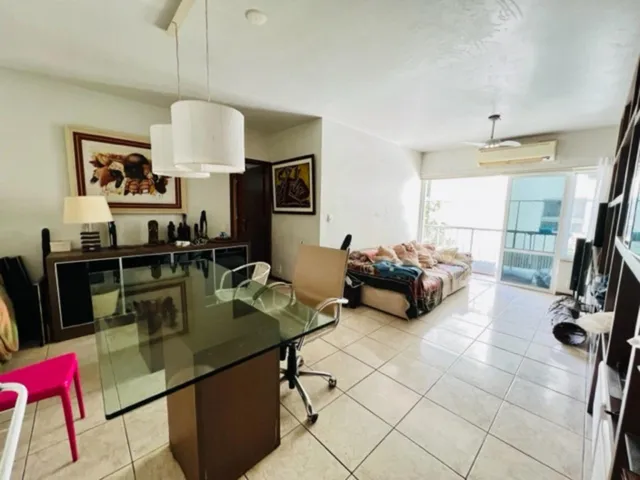 Imagem 9: Espaçoso apartamento na Gávea, Rio de Janeiro: 4 quartos, 1 suíte, 2 salas, 4