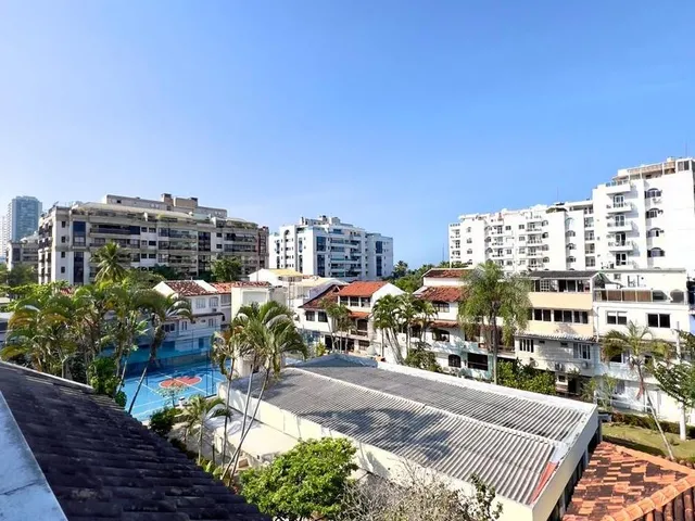 Imagem 2: Casa na praia da Barra da Tijuca, Rio de Janeiro - 5 quartos, 1 suíte, 4 salas, 5