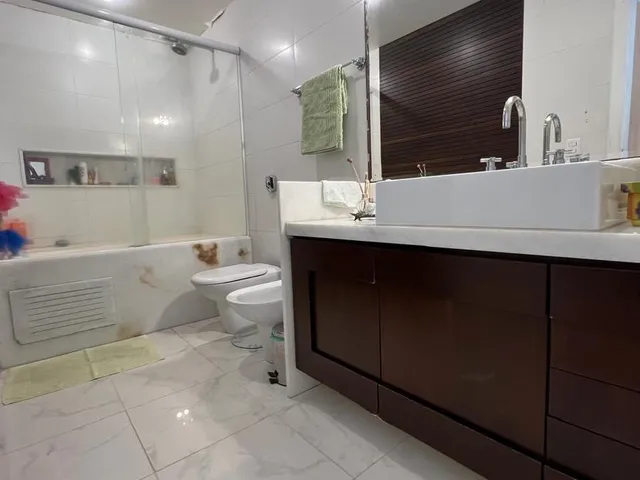 Imagem 4: Casa na praia da Barra da Tijuca, Rio de Janeiro - 5 quartos, 1 suíte, 4 salas, 5
