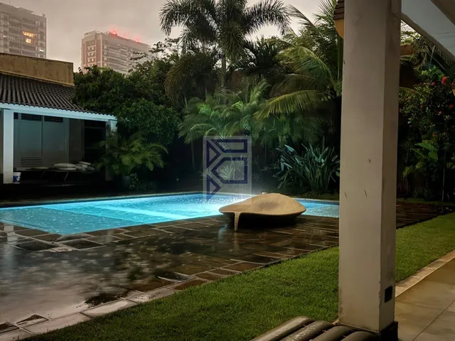 Imagem 2: Casa de Luxo à Venda na Barra da Tijuca, Rio de Janeiro - Nova Ipanema - 4 Quartos, 2