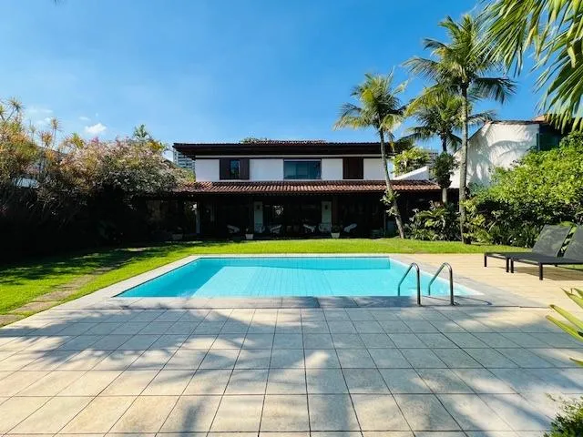 Imagem 8: Casa de Luxo à Venda na Barra da Tijuca - 4 Quartos, 4 Suítes, 4 Salas, 7 Banheiros, 5