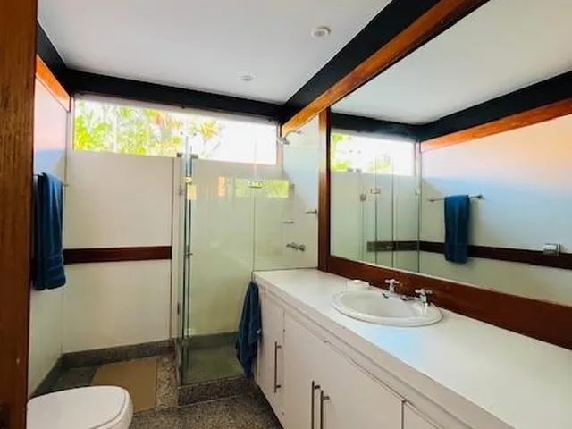 Imagem 16: Casa de Luxo à Venda na Barra da Tijuca - 4 Quartos, 4 Suítes, 4 Salas, 7 Banheiros, 5