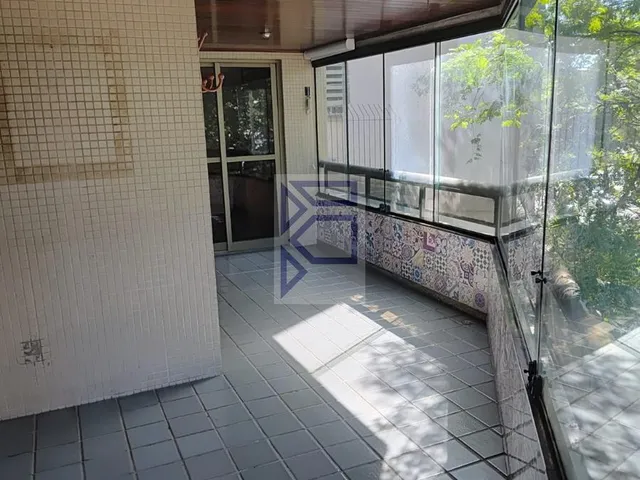 Imagem 8: Apartamento de 2 quartos com 1 suíte no Leblon, Rio de Janeiro - 106m², sala ampla e
