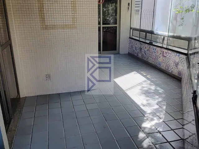 Imagem 3: Apartamento de 2 quartos com 1 suíte no Leblon, Rio de Janeiro - 106m², sala ampla e