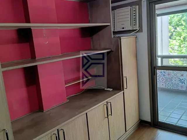 Imagem 6: Apartamento de 2 quartos com 1 suíte no Leblon, Rio de Janeiro - 106m², sala ampla e
