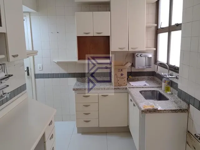 Imagem 12: Apartamento de 2 quartos com 1 suíte no Leblon, Rio de Janeiro - 106m², sala ampla e
