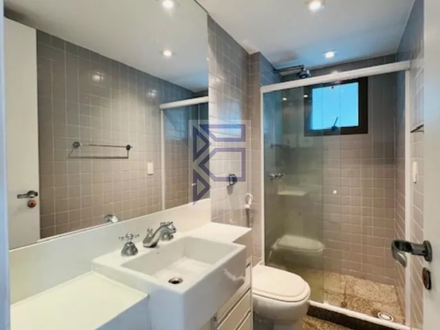 Imagem 14: Imperdível oportunidade de investimento: Apartamento de 2 quartos no Leblon, Rio de