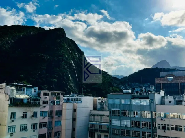 Imagem 2: Cobertura de luxo à venda em Copacabana, Rio de Janeiro -3 quartos, 1 suíte, 4 salas, 4