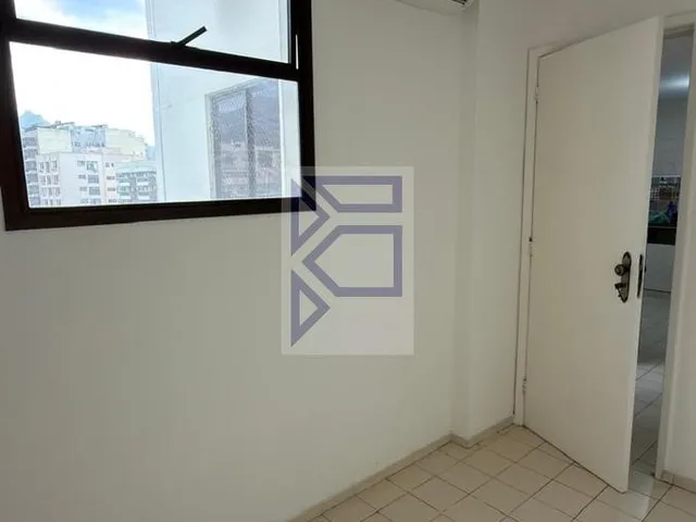 Imagem 9: Apartamento à venda com 3 quartos, 2 salas, 3 banheiros e 2 vagas de garagem na cidade