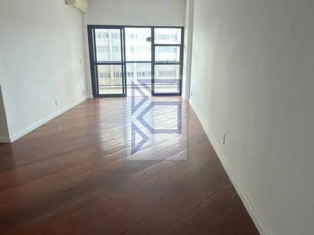 Imagem 3: Apartamento à venda com 3 quartos, 2 salas, 3 banheiros e 2 vagas de garagem na cidade