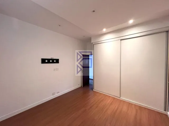 Imagem 14: Casa para locação na Barra da Tijuca, Rio de Janeiro - 5 quartos, 2 suítes, 2 salas, 9