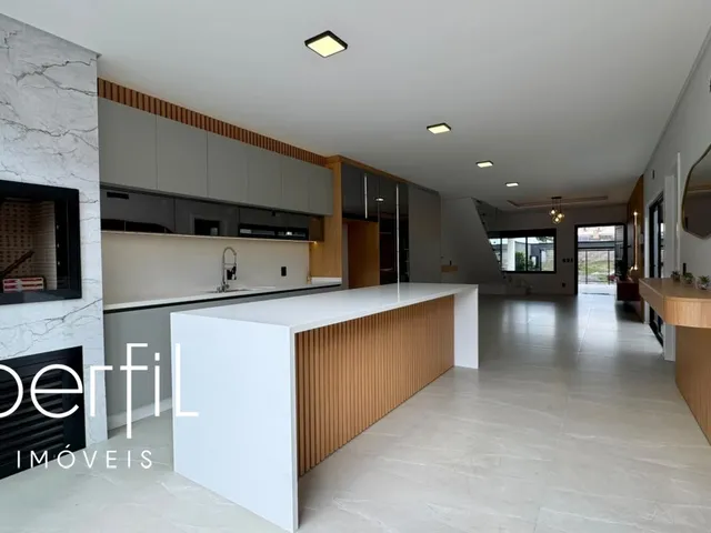 Imagem 6: Imperdível: Casa à venda em Joinville-SC, com 3 quartos, 3 suítes, 2 salas e 172m² de
