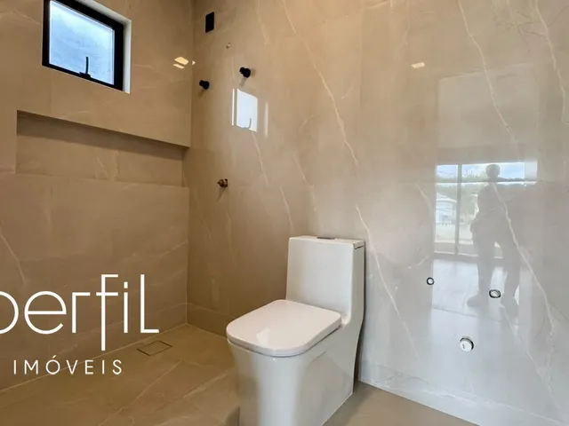 Imagem 15: Imperdível: Casa à venda em Joinville-SC, com 3 quartos, 3 suítes, 2 salas e 172m² de