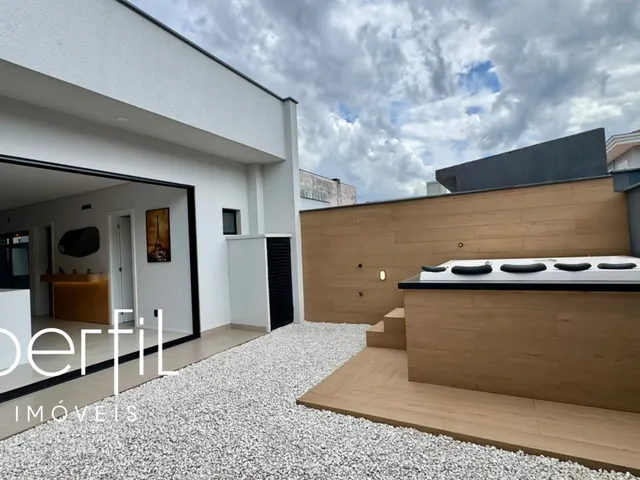Imagem 11: Imperdível: Casa à venda em Joinville-SC, com 3 quartos, 3 suítes, 2 salas e 172m² de