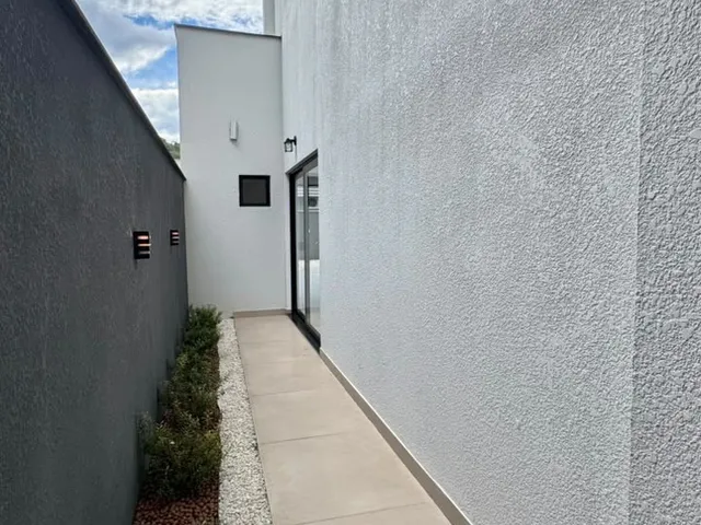 Imagem 5: Imperdível: Casa à venda em Joinville-SC, com 3 quartos, 3 suítes, 2 salas e 172m² de