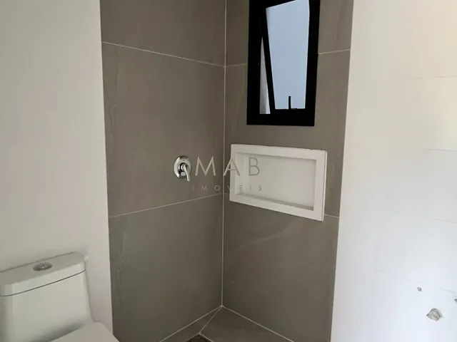 Imagem 14: Lindo Apartamento à Venda, no Saint Humbert Residence, a 80 metros da Praia dos