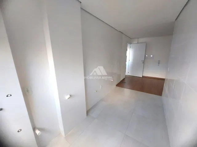 Imagem 7: APARTAMENTO NOVO COM SACADA PARA ÁREA VERDE