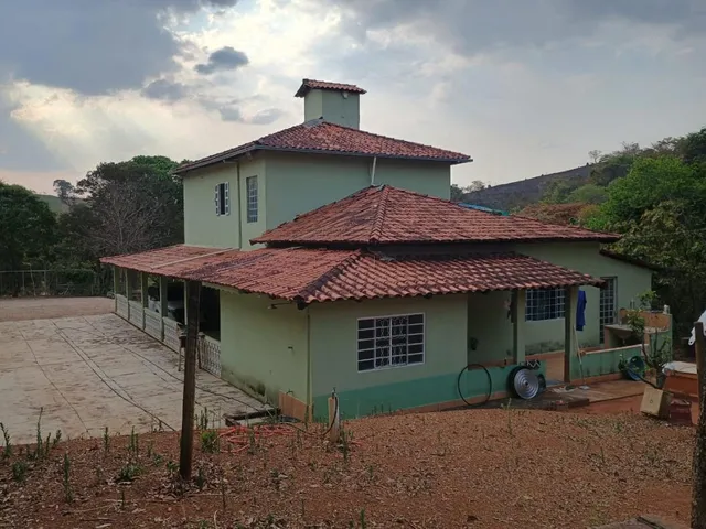 Imagem: Vendo Chácara em Crucilândia/MG - com