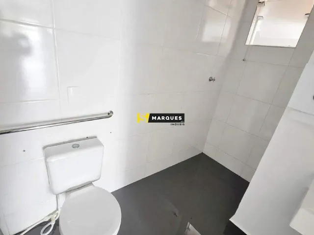 Imagem 3: Sala Comercial 70m² na Anita Garibaldi - Alto Fluxo e Vitrine para seu Negócio