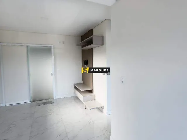 Imagem 10: Oportunidade no Itaum: Amplo de 152m², 3 Dorms (1 Suíte), Semimobiliado