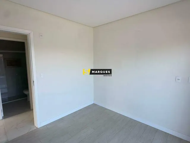 Imagem 9: Oportunidade no Itaum: Amplo de 152m², 3 Dorms (1 Suíte), Semimobiliado