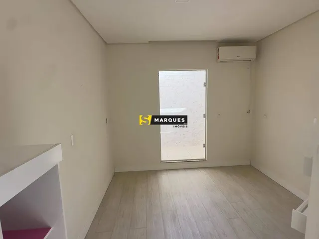 Imagem 13: Oportunidade no Itaum: Amplo de 152m², 3 Dorms (1 Suíte), Semimobiliado