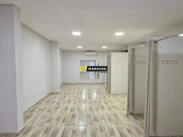 Imagem 5: Sala para aluguel com 152 m², 6 vagas e 1 banheiro no Itaum, Joinville