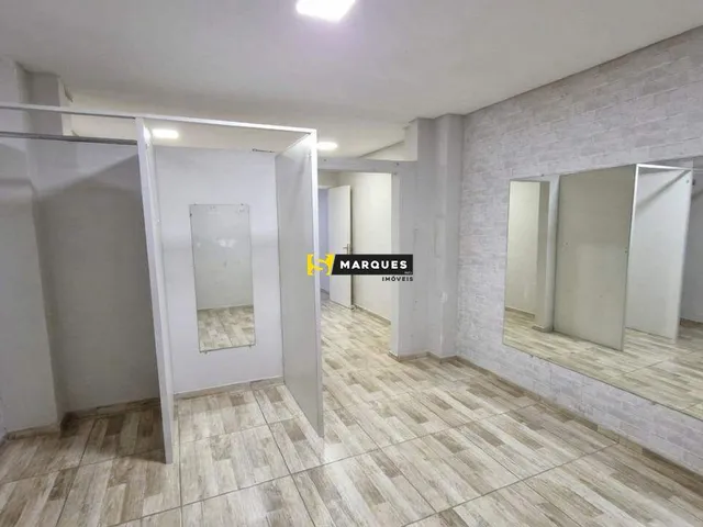 Imagem 10: Sala para aluguel com 152 m², 6 vagas e 1 banheiro no Itaum, Joinville
