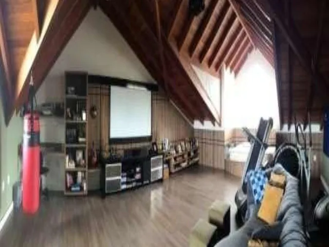 Imagem 9: MAGNIFICA RESIDÊNCIA COM 03 SUÍTES AMPLAS, Uma delas com Um Espaçoso Closet, E Duas