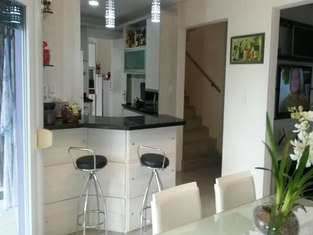 Imagem 13: EXCELENTE RESIDÊNCIA DIFERENCIADA- Uma Suíte com closet + 02 Dormitórios semi Suíte