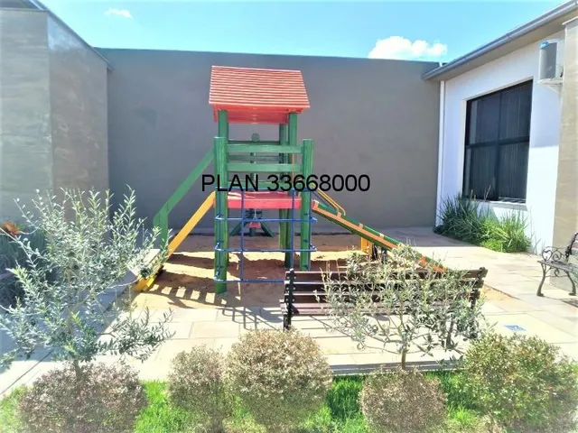 Imagem 9: Casa nova com 03 suítes em condomínio fechado