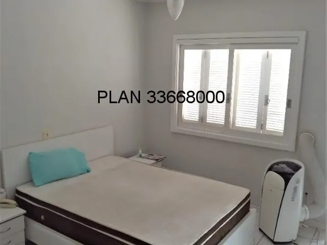 Imagem 2: Casa em terreno amplo no Condomínio Iguaçu
