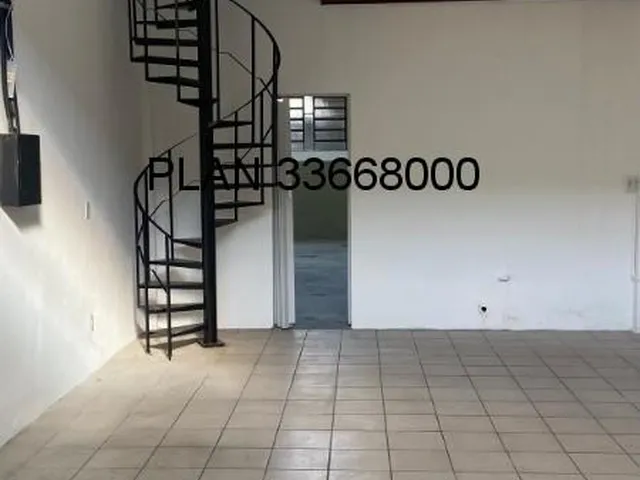 Imagem 2: Oportunidade Imperdível: Galpão Comercial à Venda em Porto Alegre-RS, Bairro Passo da
