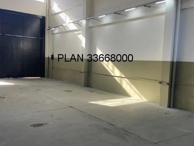 Imagem 4: Oportunidade Imperdível: Galpão Comercial à Venda em Porto Alegre-RS, Bairro Passo da