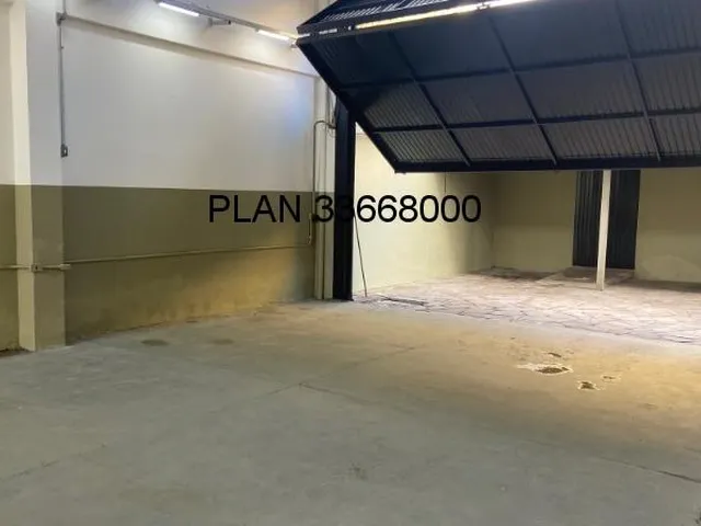 Imagem 9: Oportunidade Imperdível: Galpão Comercial à Venda em Porto Alegre-RS, Bairro Passo da