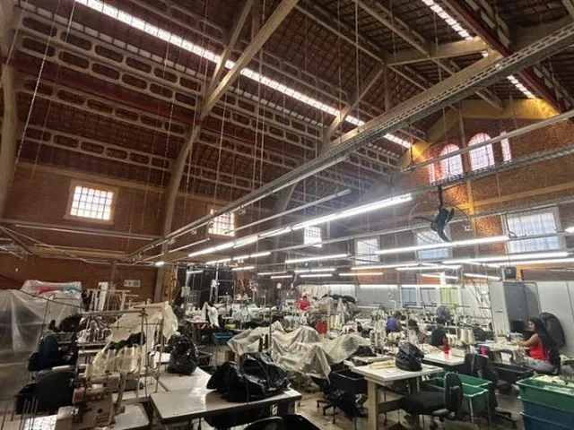 Imagem 7: Galpão Comercial para Locação em Itamarati, Petrópolis-RJ: 8 Salas, 4 Banheiros, 5
