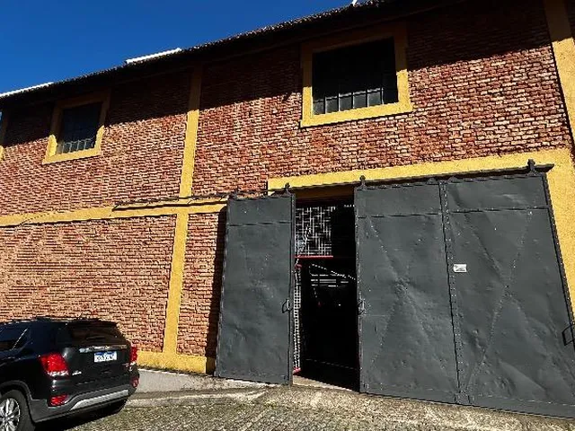 Imagem 11: Galpão Comercial para Locação em Itamarati, Petrópolis-RJ: 8 Salas, 4 Banheiros, 5